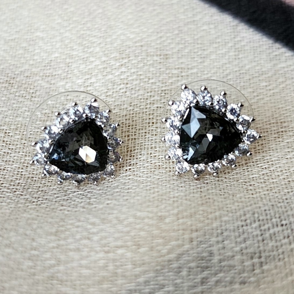 Earrings - Picture 3 of 3
